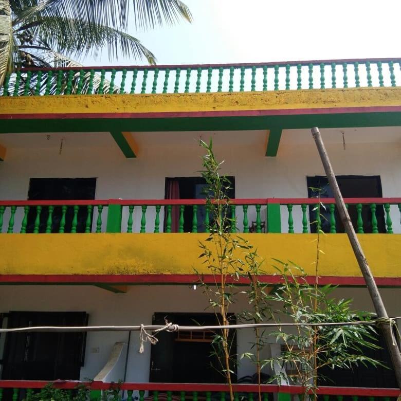 Rasta Mansion Beach Hostel And Rooms Arambol Kültér fotó
