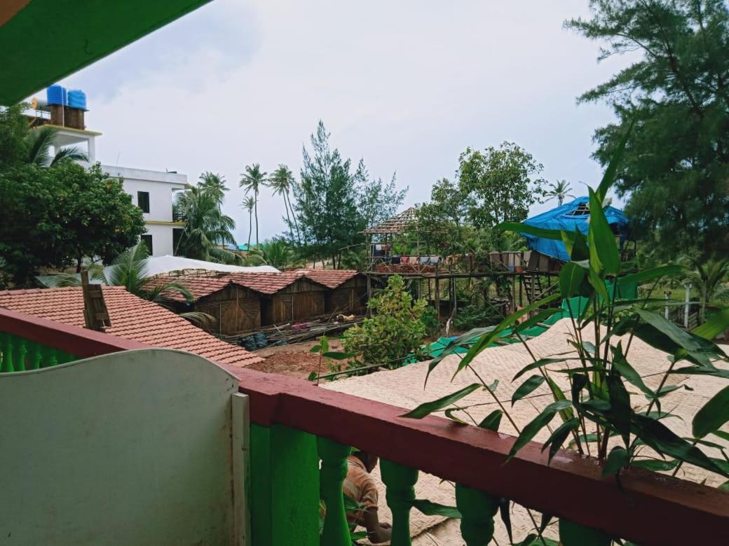 Rasta Mansion Beach Hostel And Rooms Arambol Kültér fotó