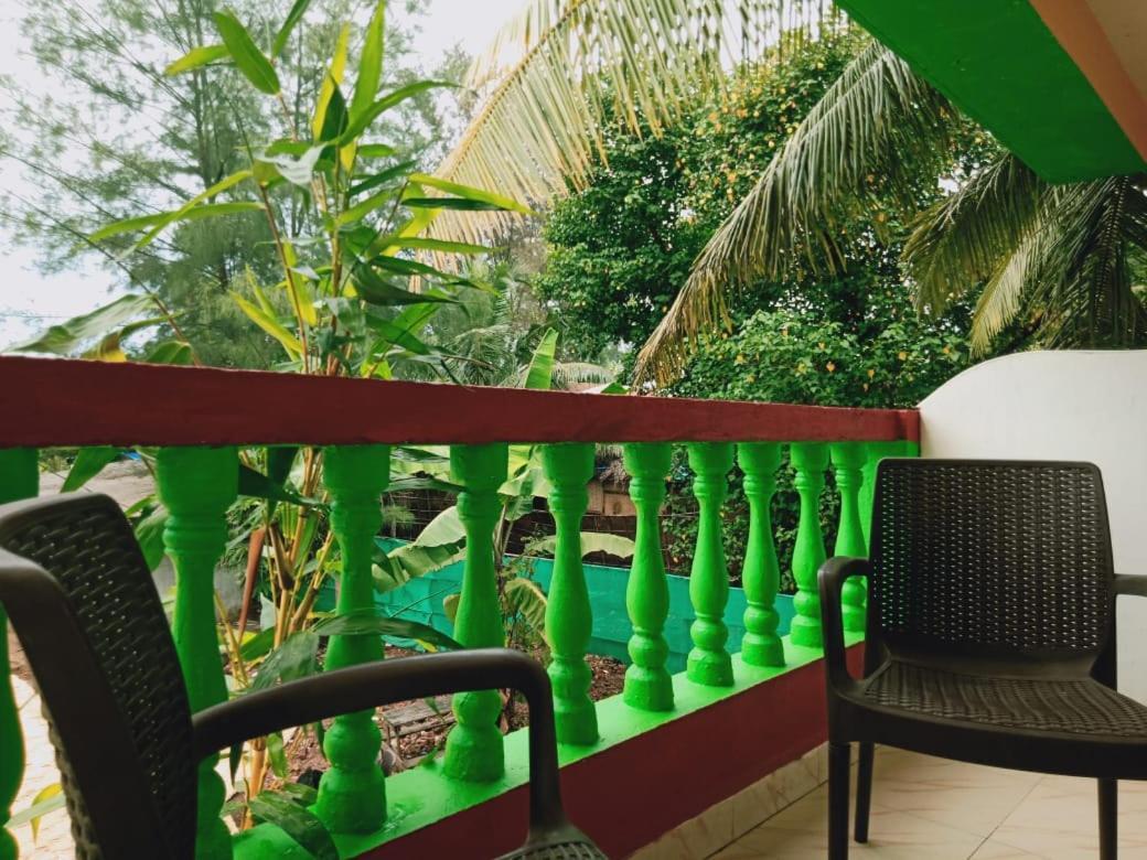 Rasta Mansion Beach Hostel And Rooms Arambol Kültér fotó