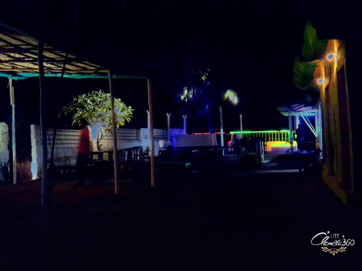 Rasta Mansion Beach Hostel And Rooms Arambol Kültér fotó
