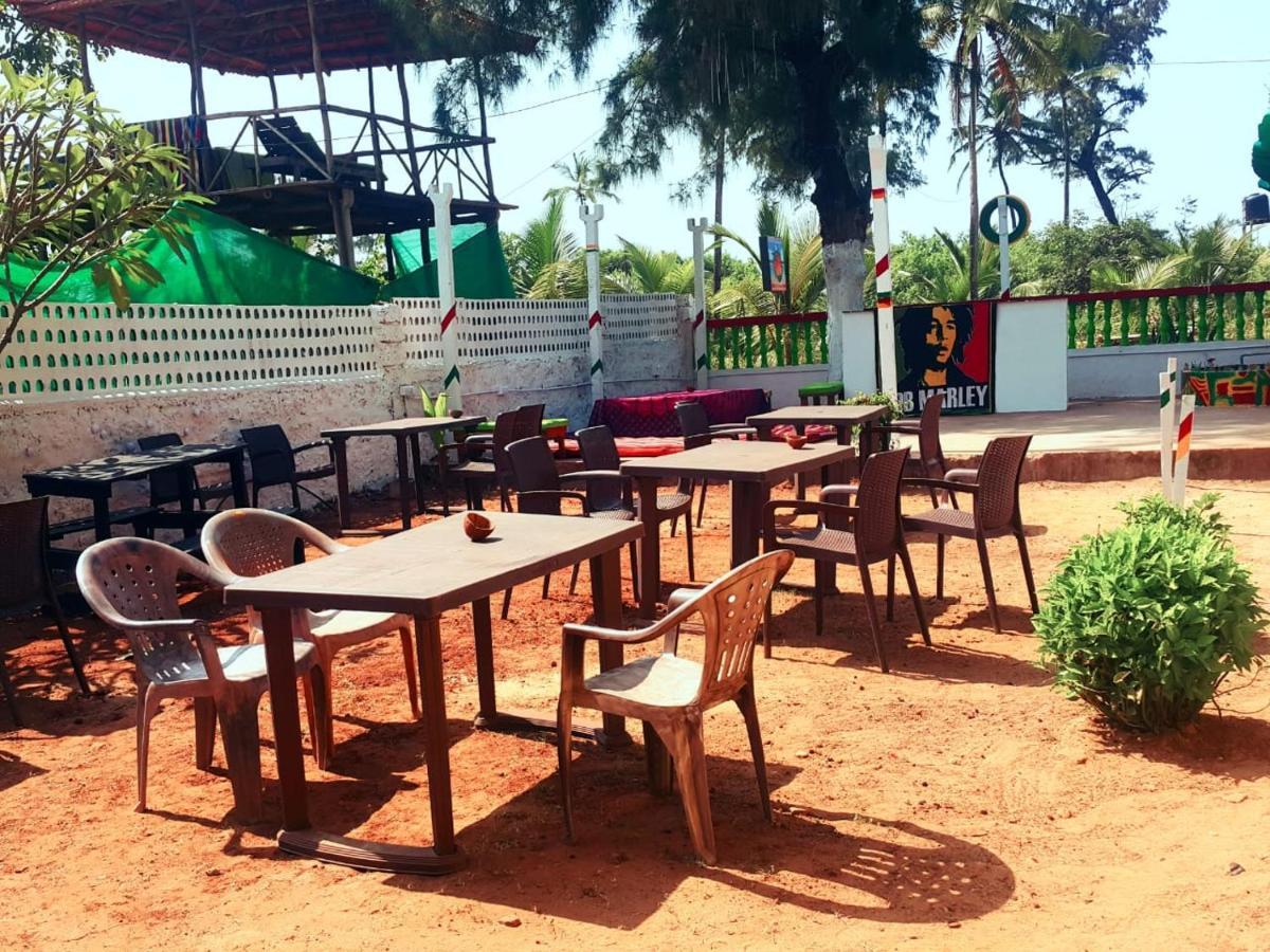 Rasta Mansion Beach Hostel And Rooms Arambol Kültér fotó